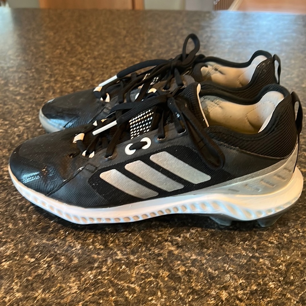 Womens softball cleats